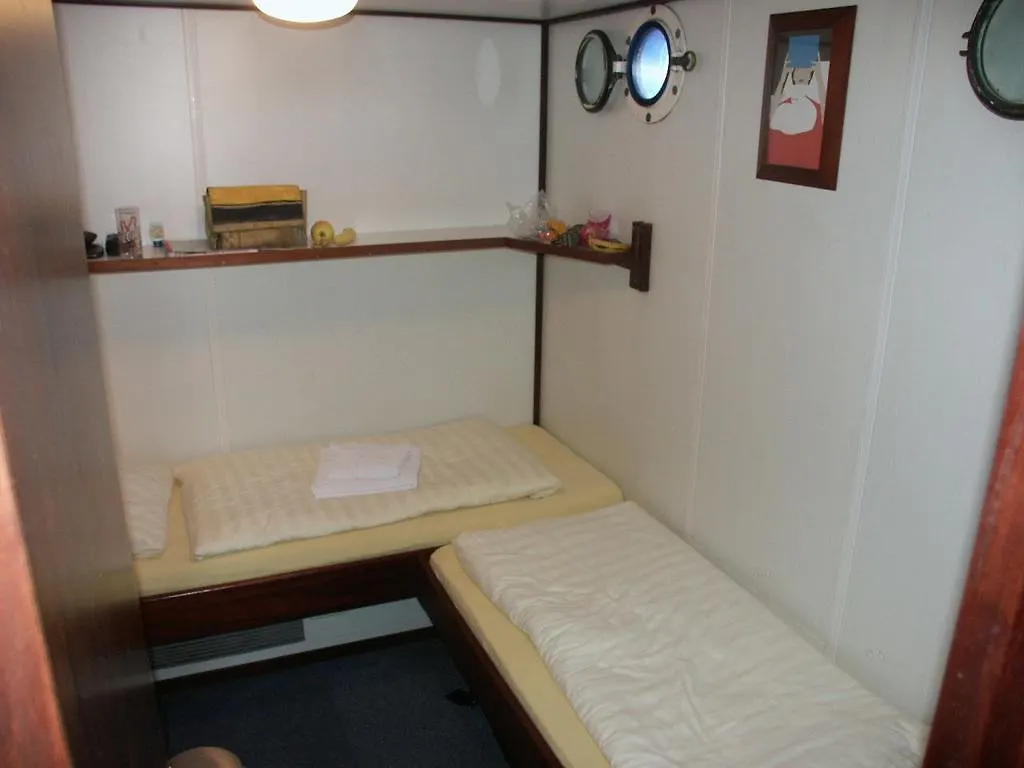Gretha Van Holland Hotelschiff Berlin Mitte location