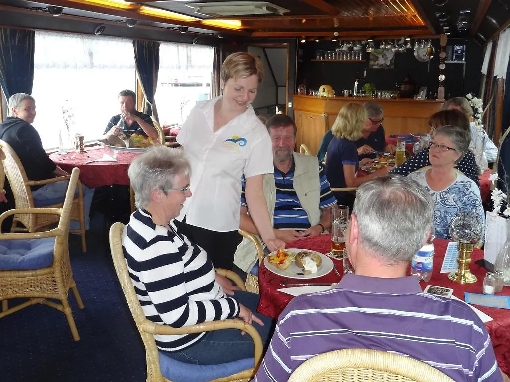 Gretha Van Holland Hotelschiff Berlin Mitte Allemagne